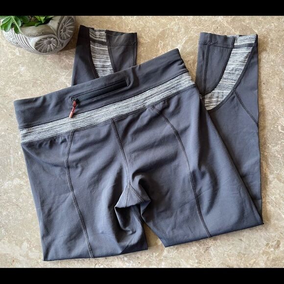 𝅺lululemon Run: Inspire Crop II Coal/Heathered - Picture 2 of 7